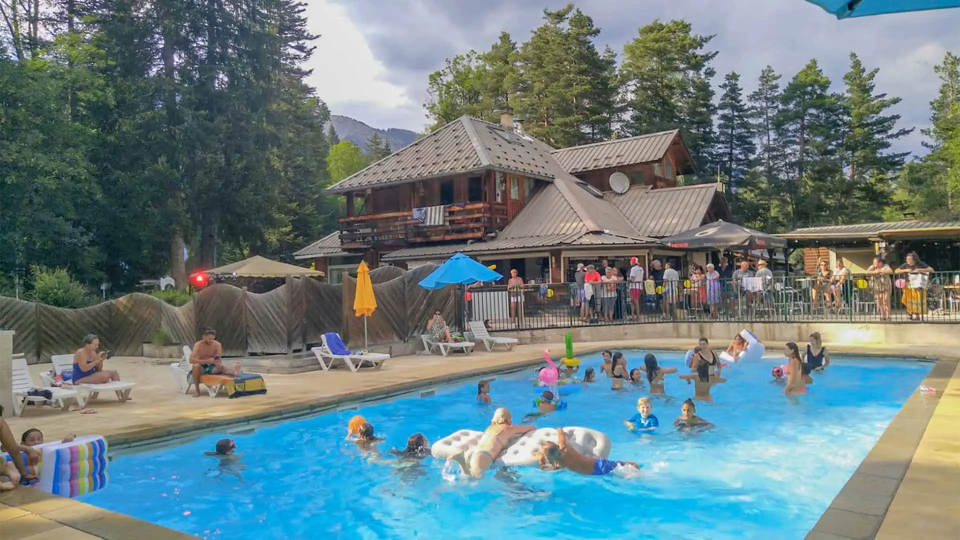 Piscine Camping Paradis Les Relarguiers